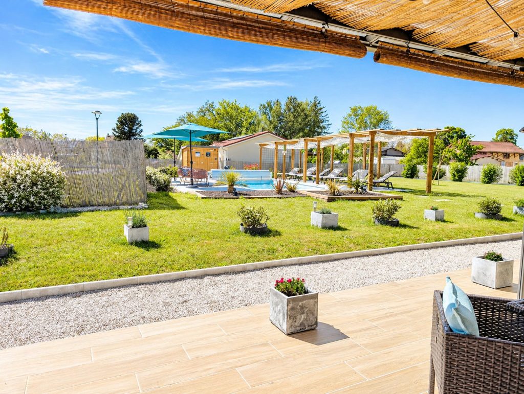 gîte-les-intemporels-avec-terrasse